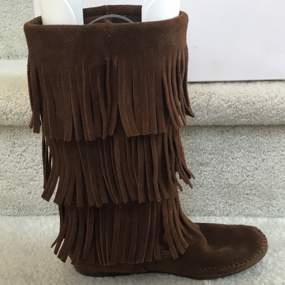 Minnetonka Moccasin 3-Layer Fringe Boots - Picture 5 of 10